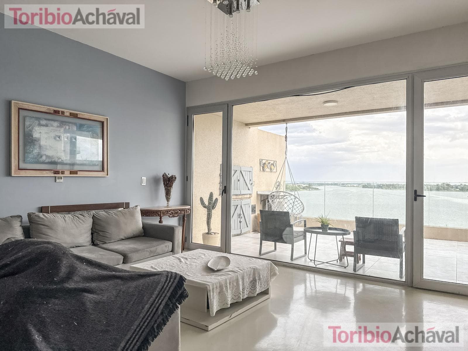 REPRICED. Praia 10, Portezuelo, Nordelta—For Sale with Rent, 3 bedrooms, overlooking Central Nordelta Lake, with garage