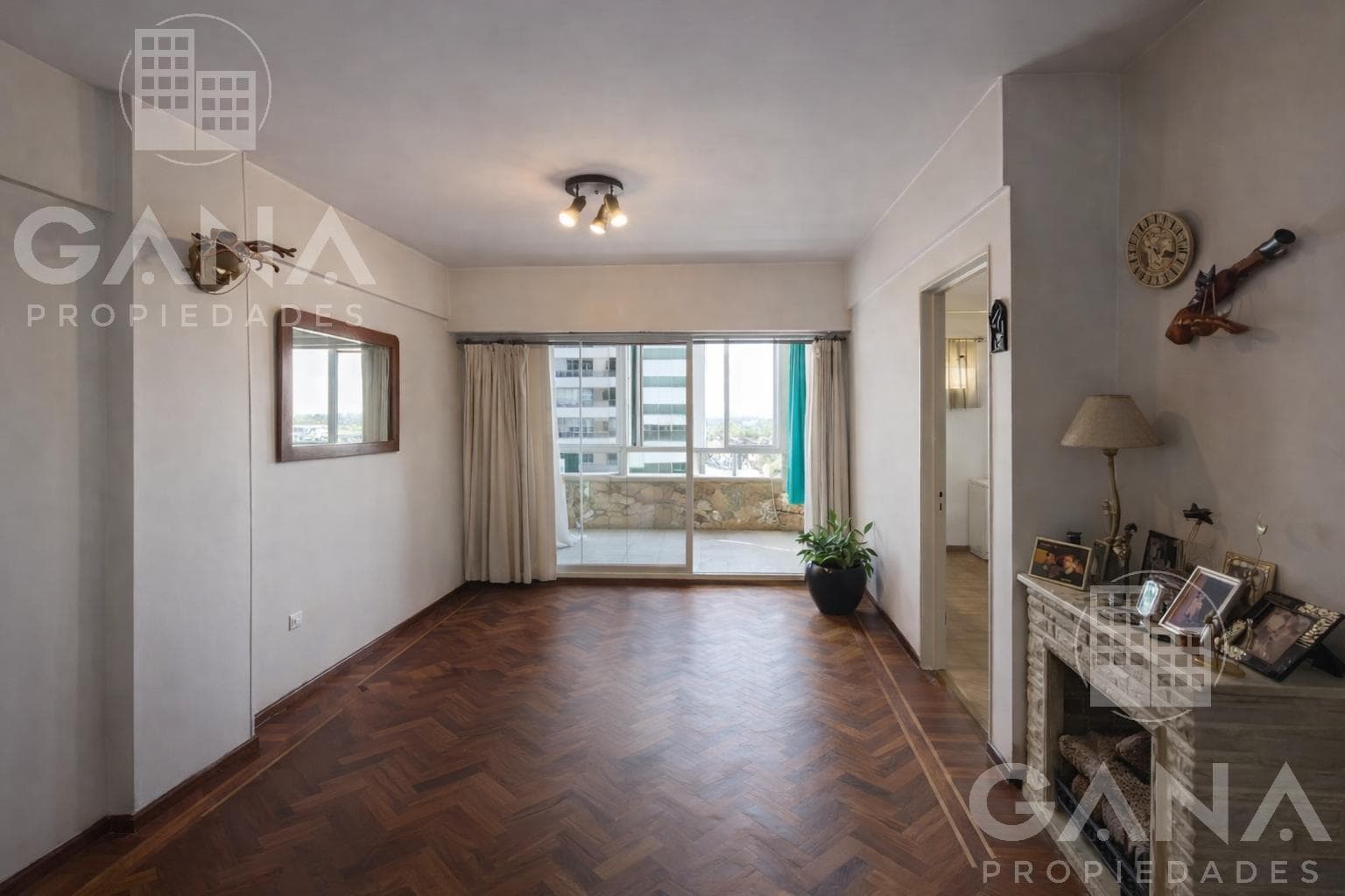 FOR SALE: 3-bedroom apartment with a balcony and a view of the river