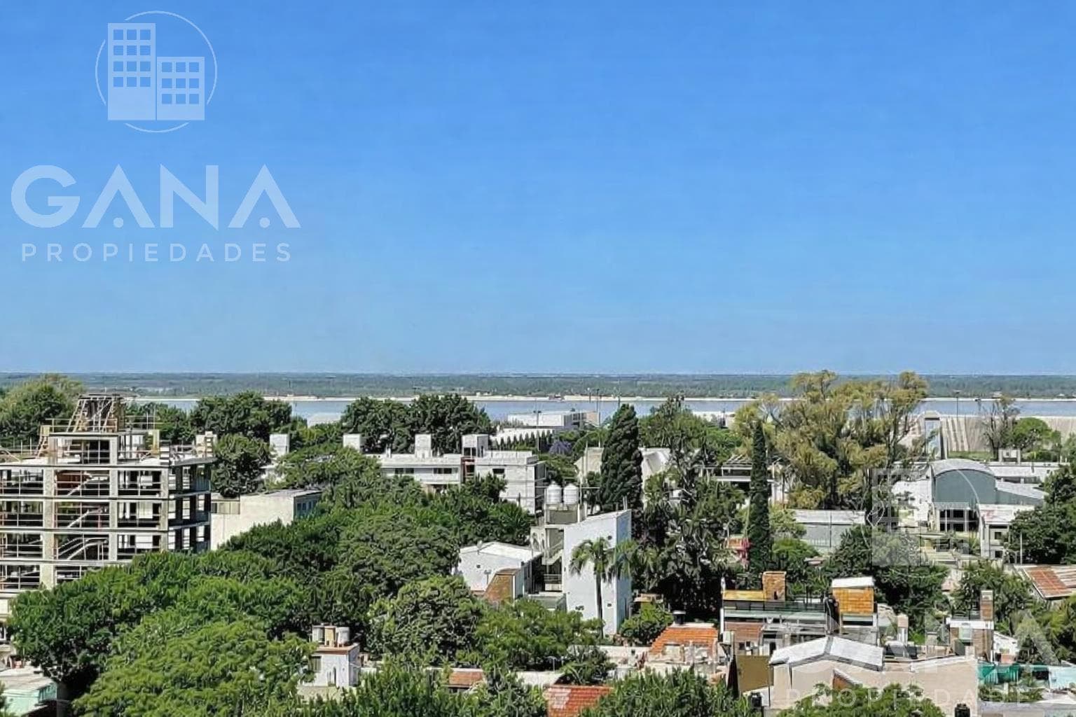 FOR SALE: 3-bedroom apartment with a balcony and a view of the river