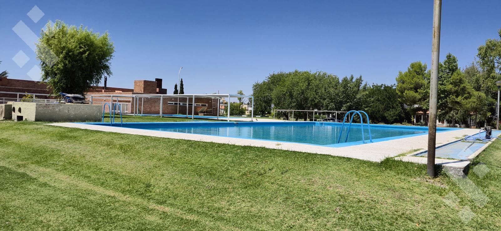 FOR SALE: 800 M2 INLAND LOT | COMAHUE GOLF CLUB, NEUQUÉN | DEED | COMPACTED | APPROVED PLANS