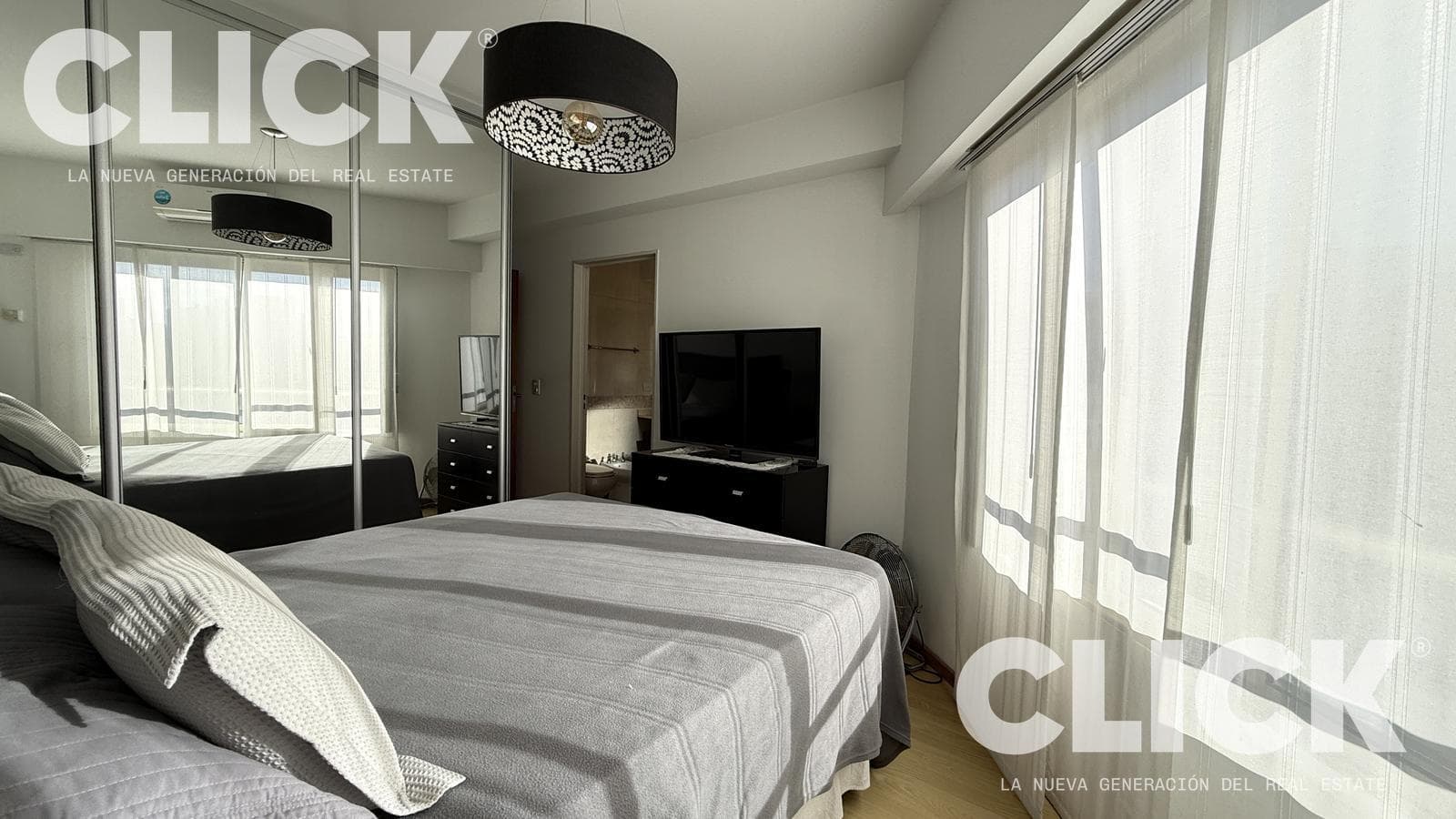 Apartment for SALE: DUPLEX in PARQUE CENTENARIO—4 ROOMS, BRIGHT and SURROUNDED BY GREENERY in Villa Crespo