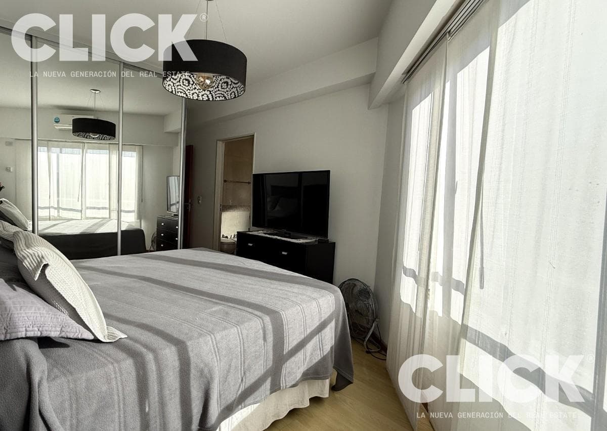 Apartment for SALE: DUPLEX in PARQUE CENTENARIO—4 ROOMS, BRIGHT and SURROUNDED BY GREENERY in Villa Crespo