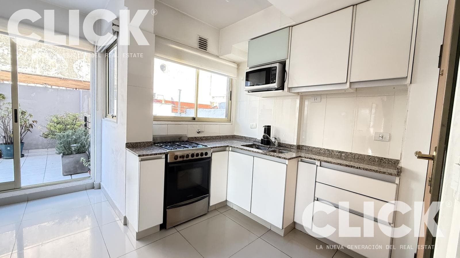 Apartment for SALE: DUPLEX in PARQUE CENTENARIO—4 ROOMS, BRIGHT and SURROUNDED BY GREENERY in Villa Crespo