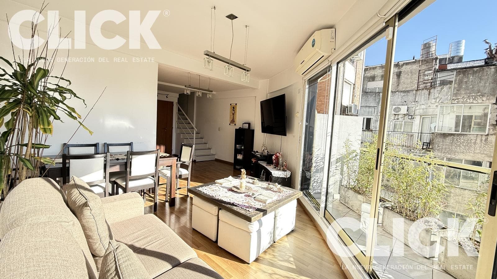 Apartment for SALE: DUPLEX in PARQUE CENTENARIO—4 ROOMS, BRIGHT and SURROUNDED BY GREENERY in Villa Crespo