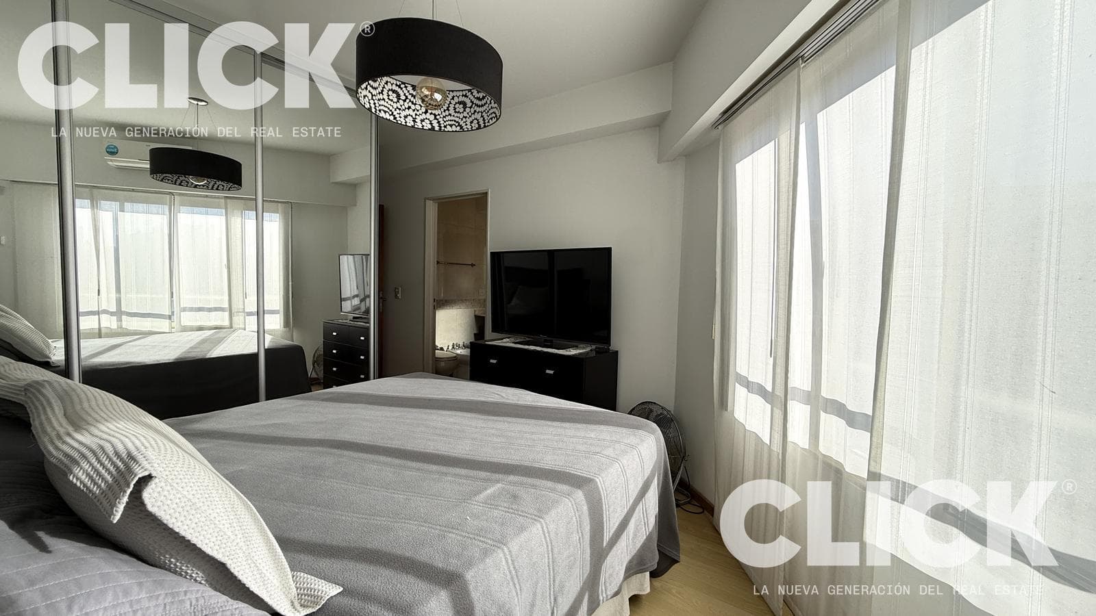 Apartment for SALE: DUPLEX in PARQUE CENTENARIO—4 ROOMS, BRIGHT and SURROUNDED BY GREENERY in Villa Crespo