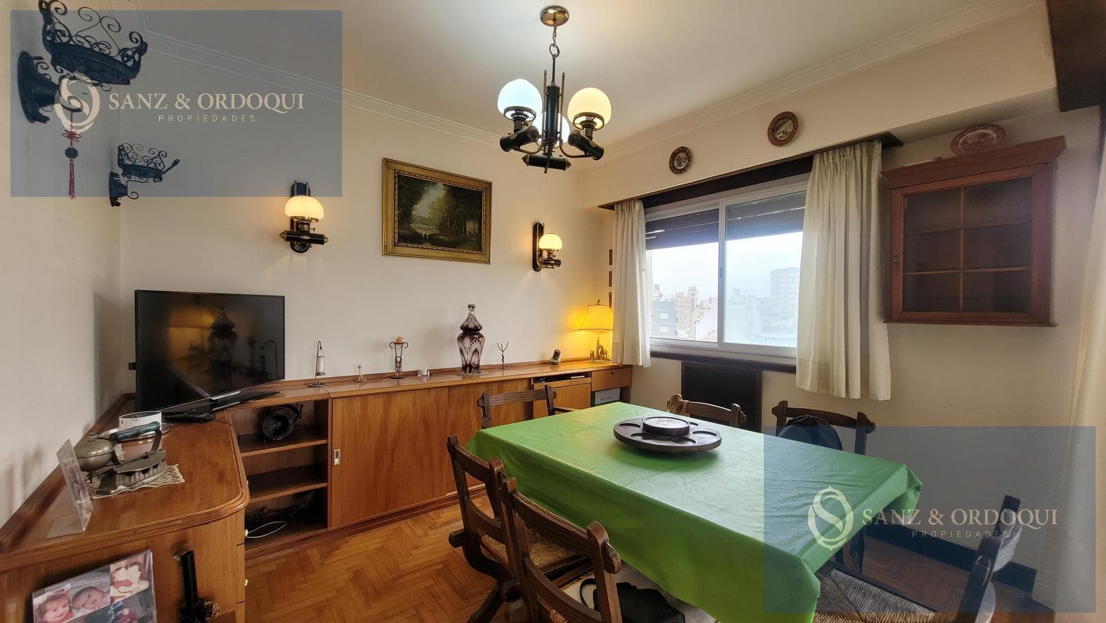 For Sale - Four-room apartment with an unobstructed view of the plaza - Mitre 1715
