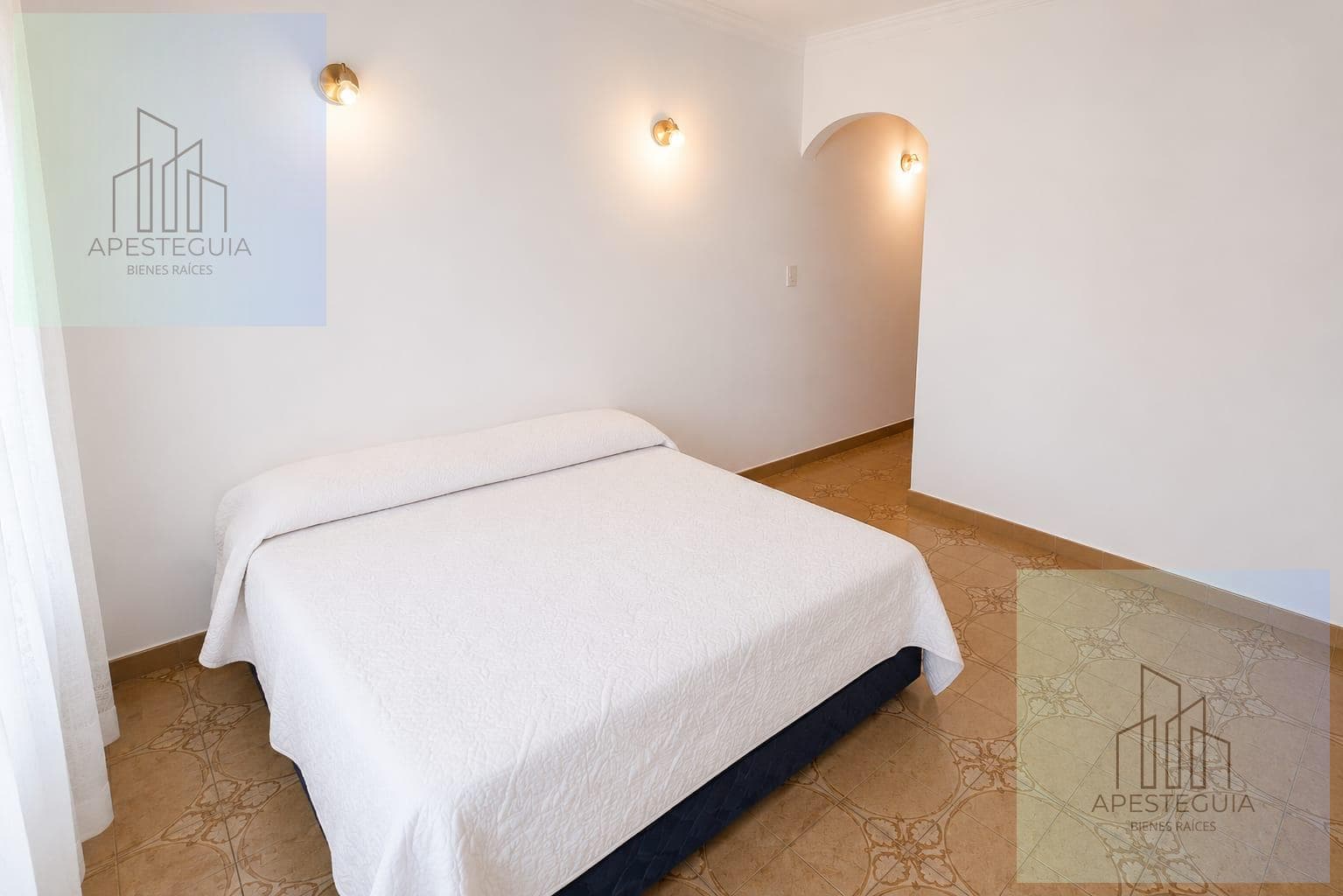 CASA VENTA 6 AMBIENTES - PILAR - OPORTUNIDAD - B LIMA - PILARICA