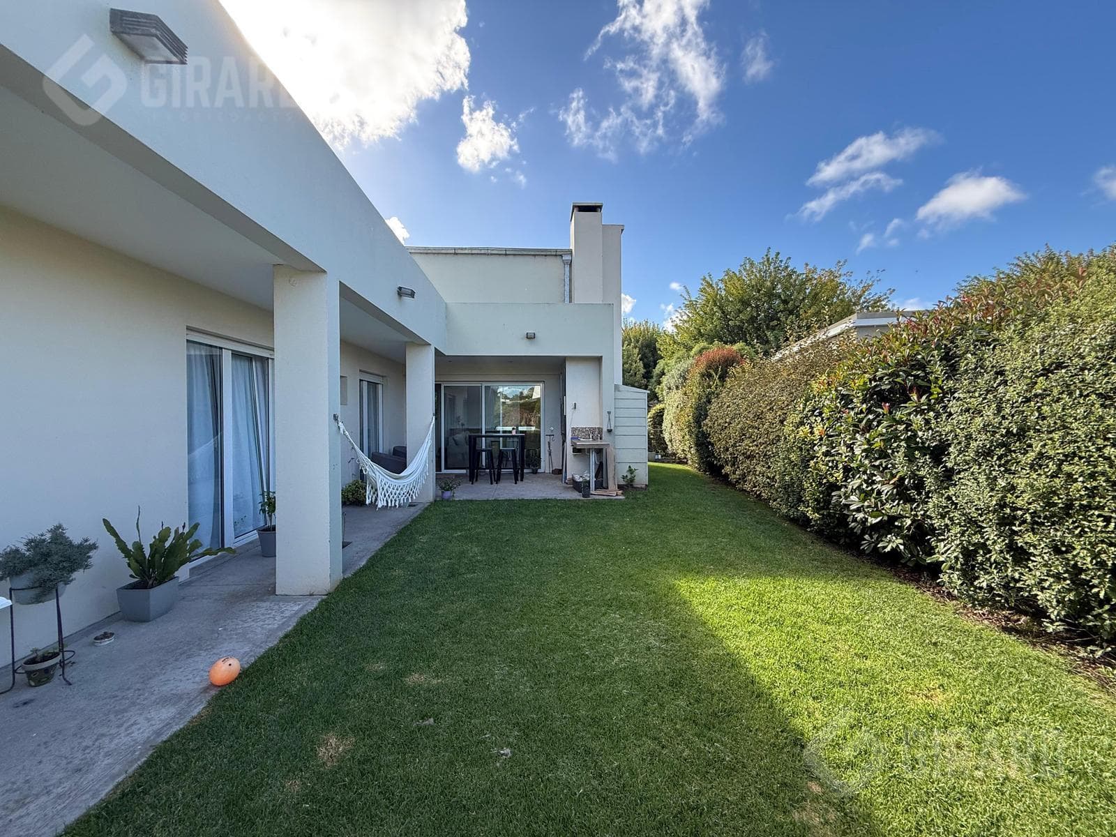 Modern 4-room home with a heated pool for sale in the Arenas del Sur gated community