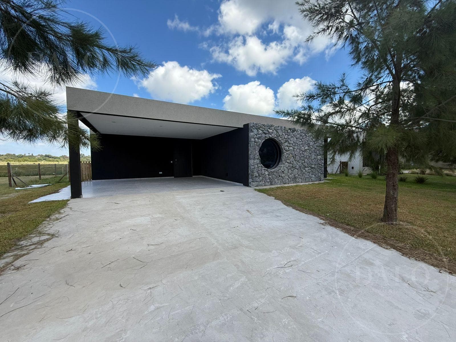 4-Bedroom, 300 m² House for Sale in El Naudir