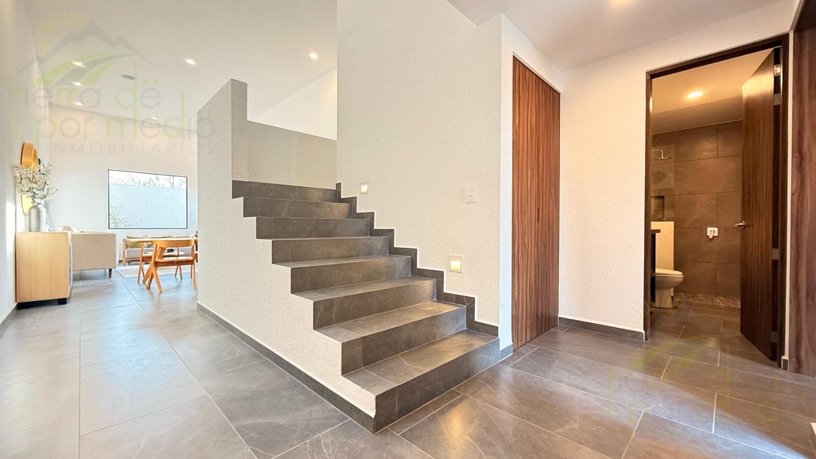 House with a Bedroom on the Ground Floor Studio, For Sale in Juriquilla, Querétaro