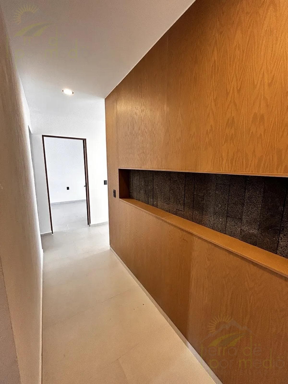 House with a Bedroom on the Ground Floor and a Roof Garden, Juriquilla