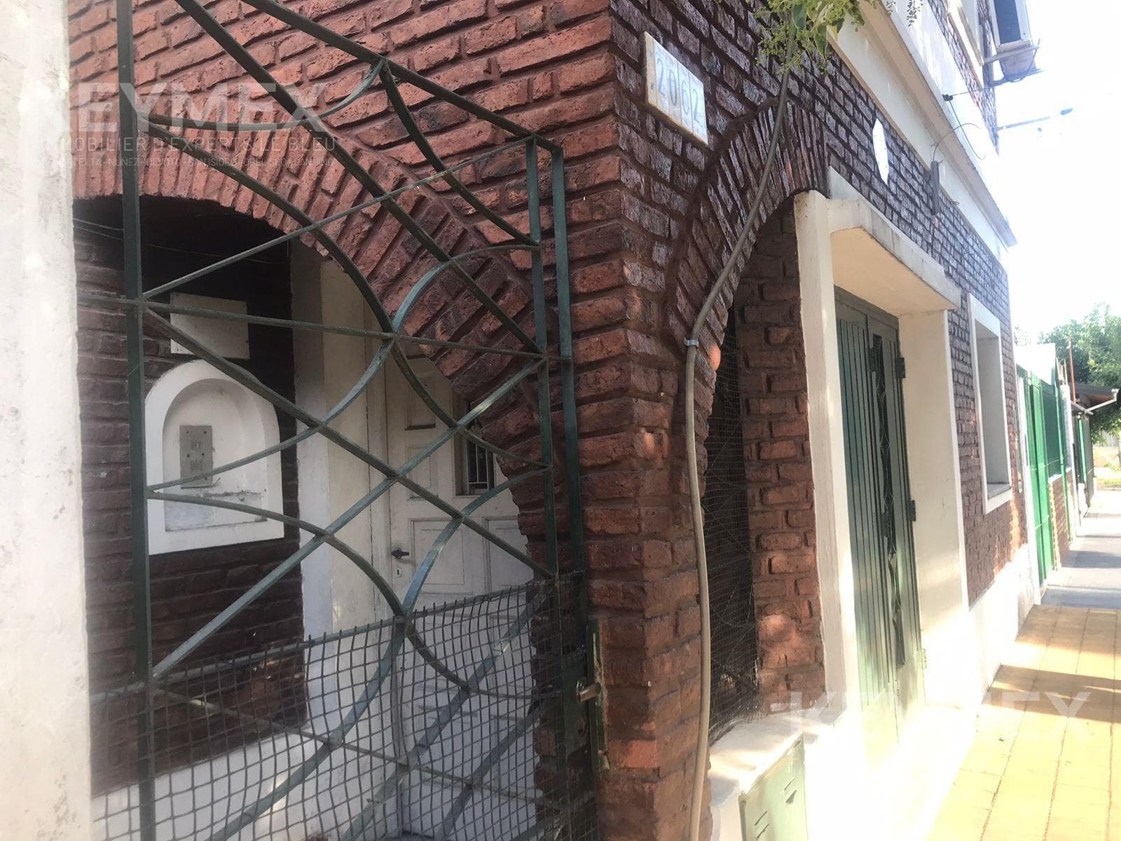 3-Bedroom Duplex for Sale in Aldo Bonzi with Garage