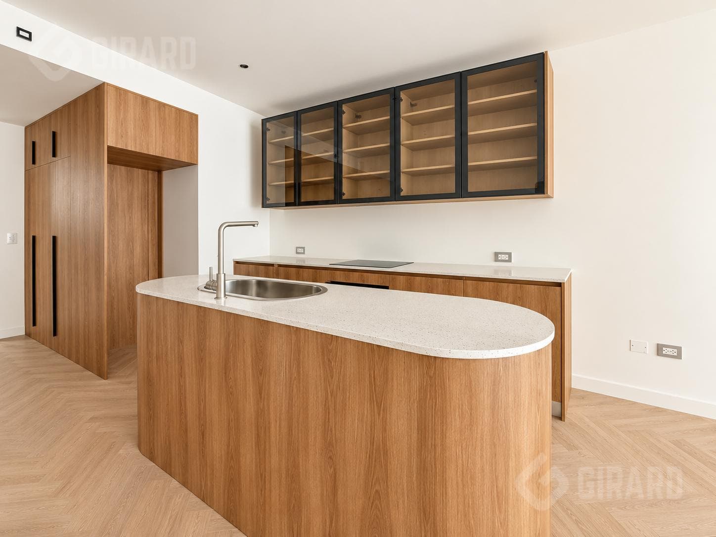 Brand-new 3-room apartment with a garage in the Guemes neighborhood.