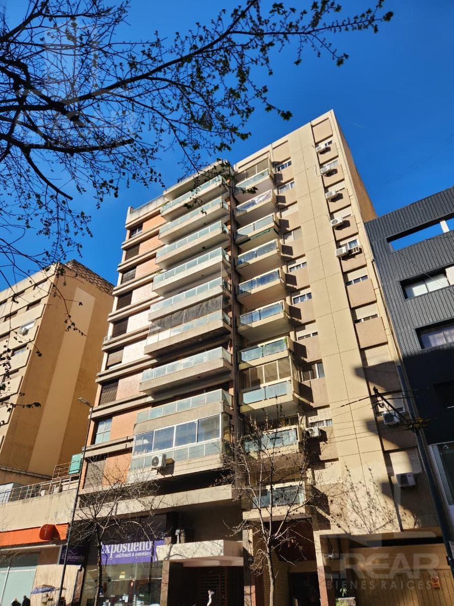 Dpto 3 dor en Av. Colón al 400