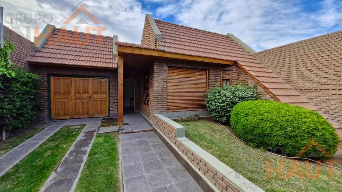 3-bedroom house, B. San Pablo, Cipolletti