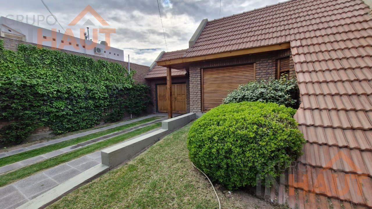 3-bedroom house, B. San Pablo, Cipolletti
