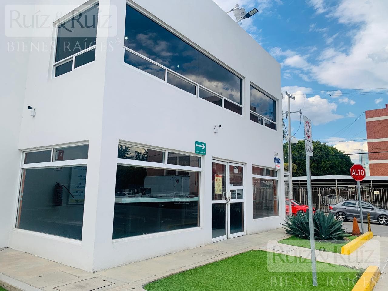 COMMERCIAL SPACE FOR RENT, LOS PARAISOS, NORTHERN AREA