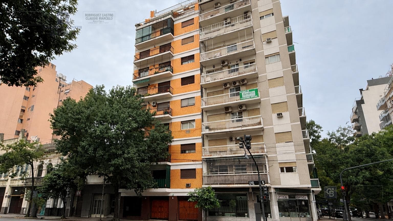 4-Room Apartment for Sale with Balcony and Storage Room in Caballito
