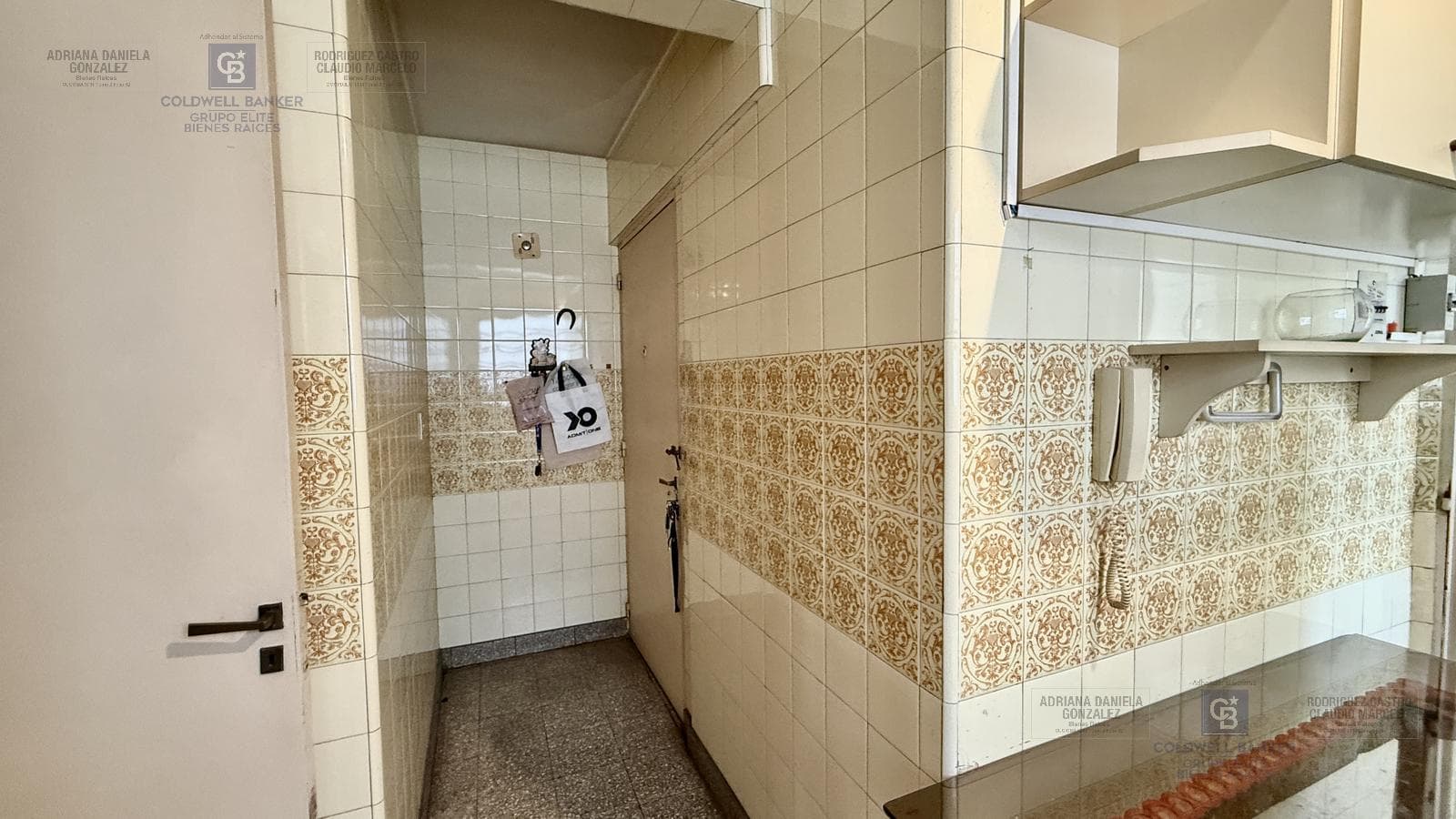4-Room Apartment for Sale with Balcony and Storage Room in Caballito