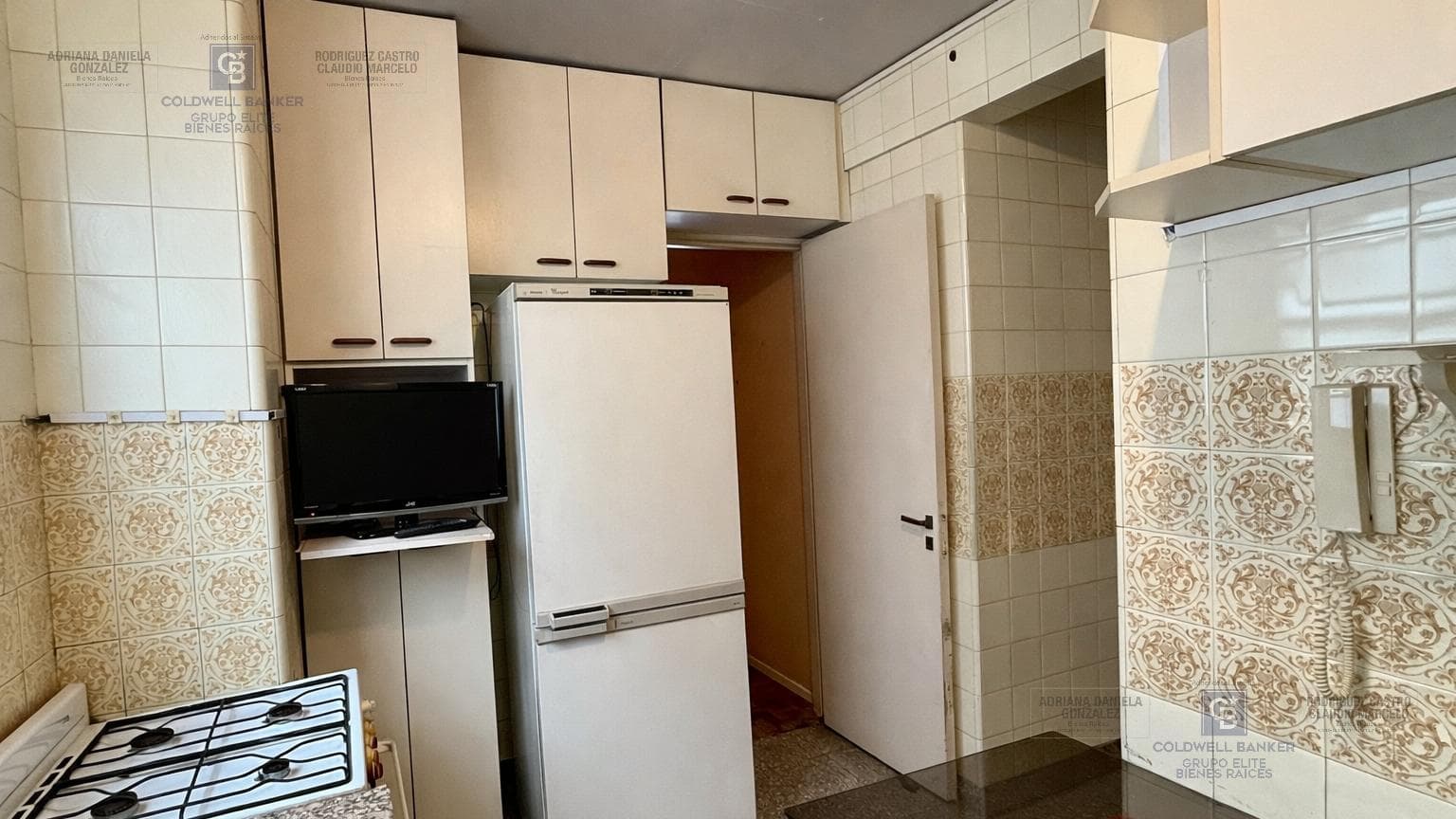 4-Room Apartment for Sale with Balcony and Storage Room in Caballito