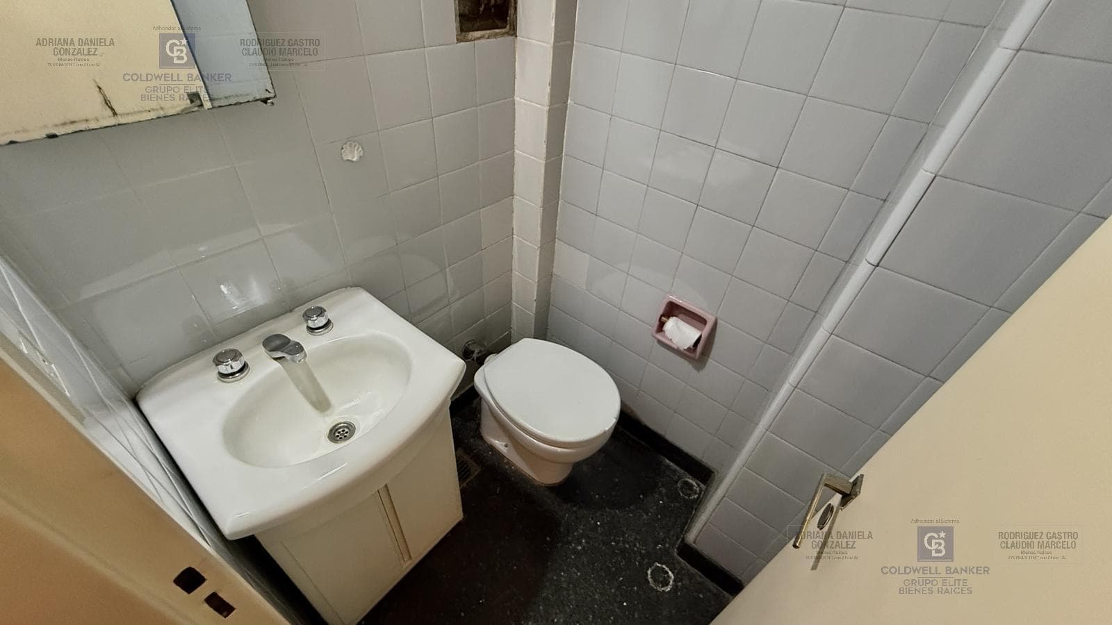 4-Room Apartment for Sale with Balcony and Storage Room in Caballito