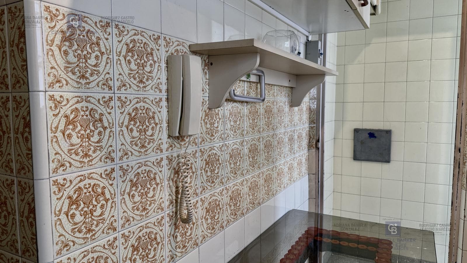 4-Room Apartment for Sale with Balcony and Storage Room in Caballito