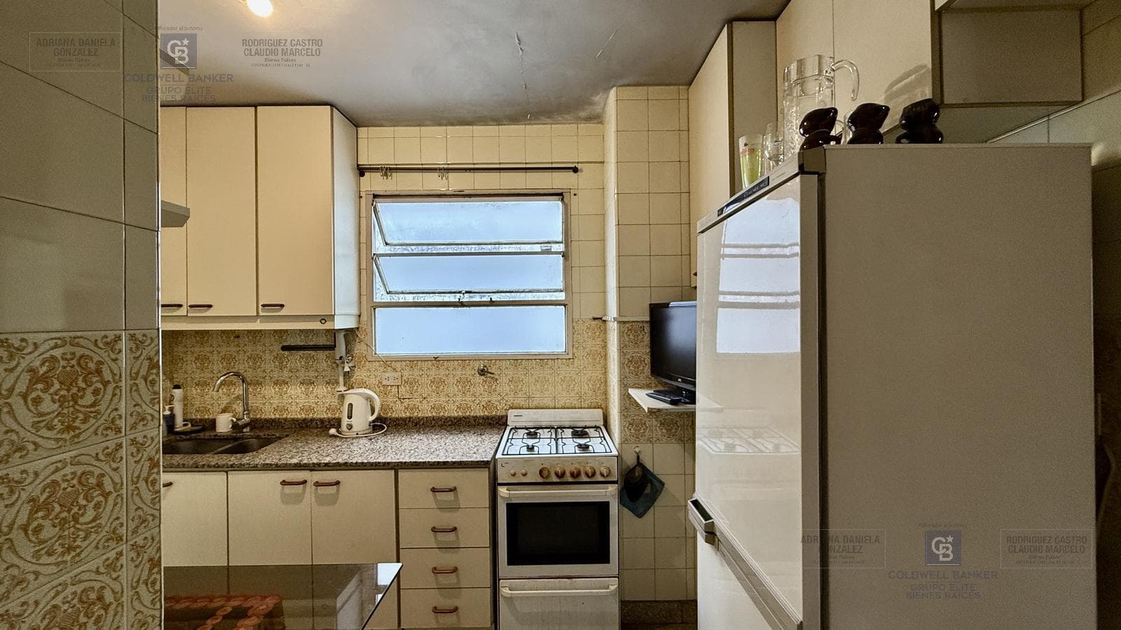 4-Room Apartment for Sale with Balcony and Storage Room in Caballito