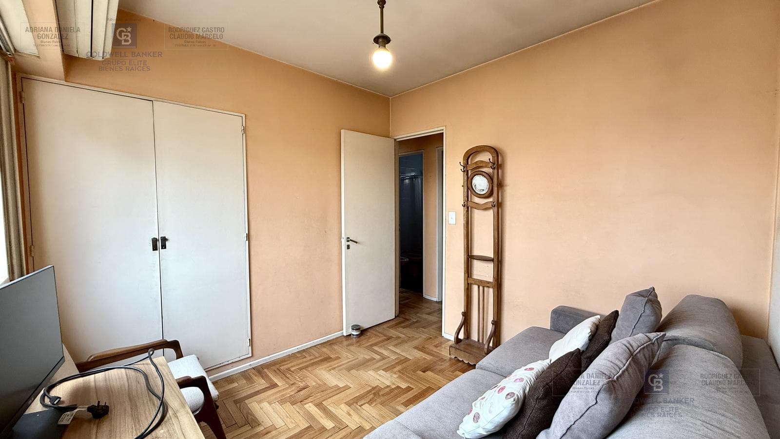 4-Room Apartment for Sale with Balcony and Storage Room in Caballito