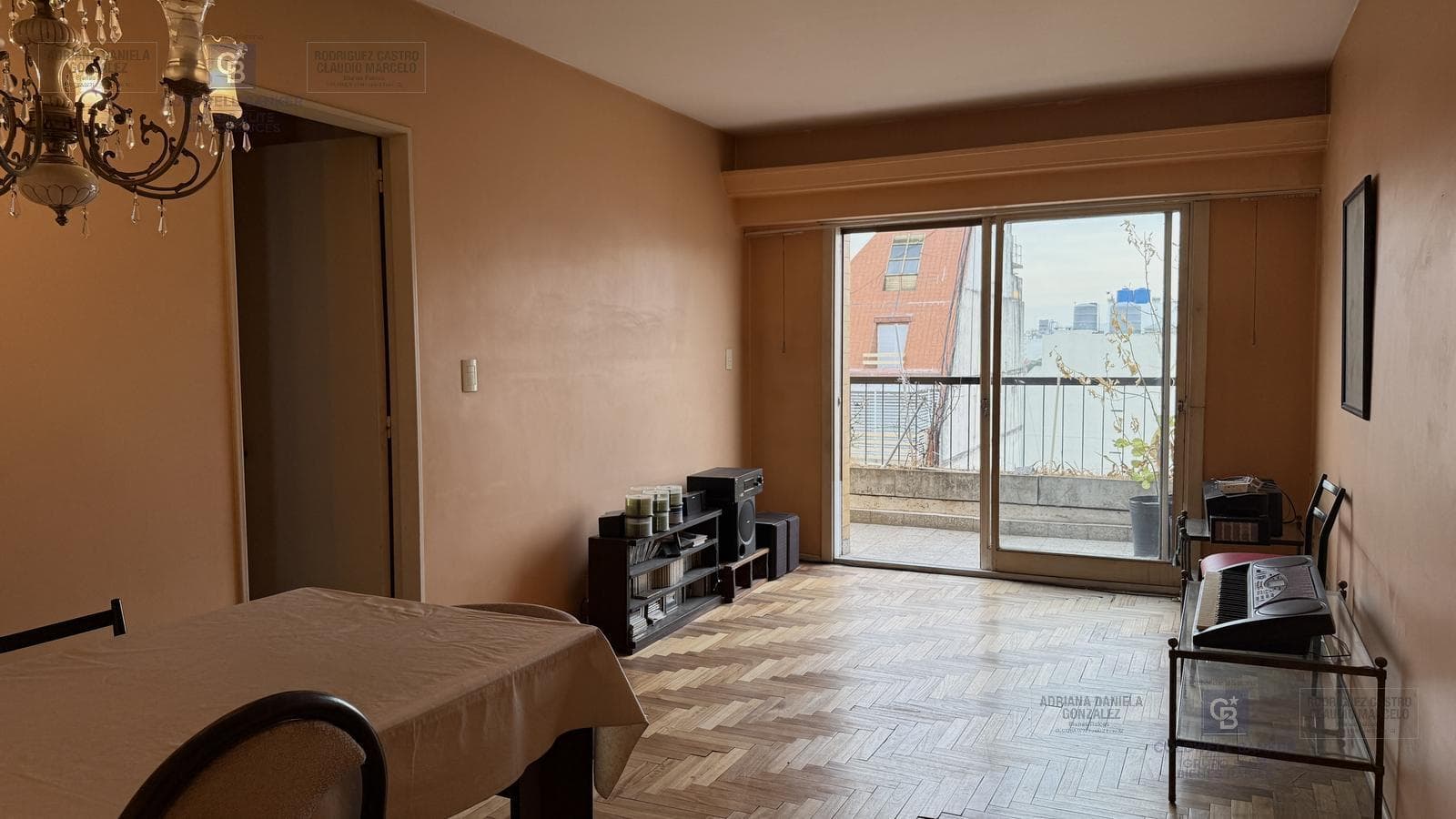 4-Room Apartment for Sale with Balcony and Storage Room in Caballito