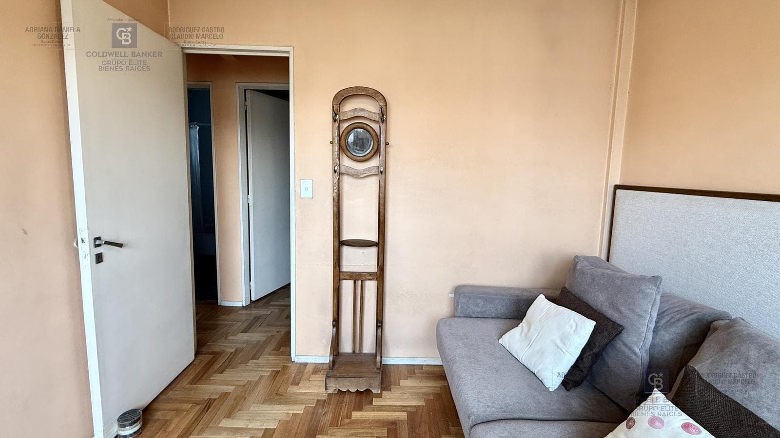 4-Room Apartment for Sale with Balcony and Storage Room in Caballito