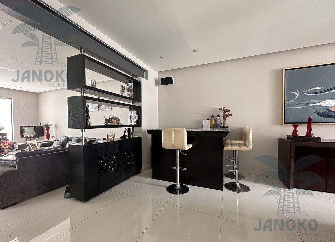 Private House for Rent in Interlomas