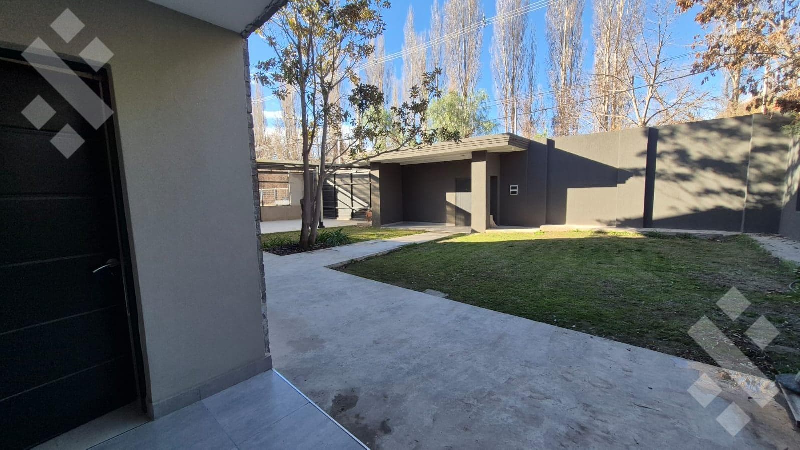 FOR SALE (EXCLUSIVE) 3-BEDROOM HOUSE + SWIMMING POOL - CONFLUENCIA RURAL NEIGHBORHOOD, NEUQUÉN