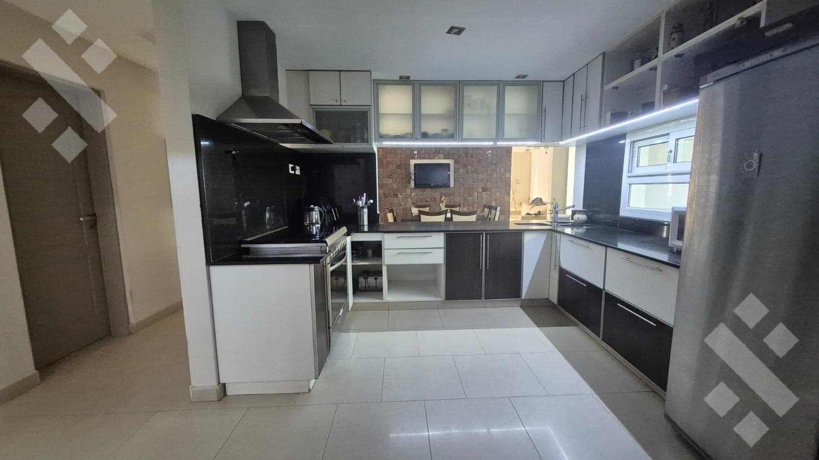 FOR SALE (EXCLUSIVE) 3-BEDROOM HOUSE + SWIMMING POOL - CONFLUENCIA RURAL NEIGHBORHOOD, NEUQUÉN
