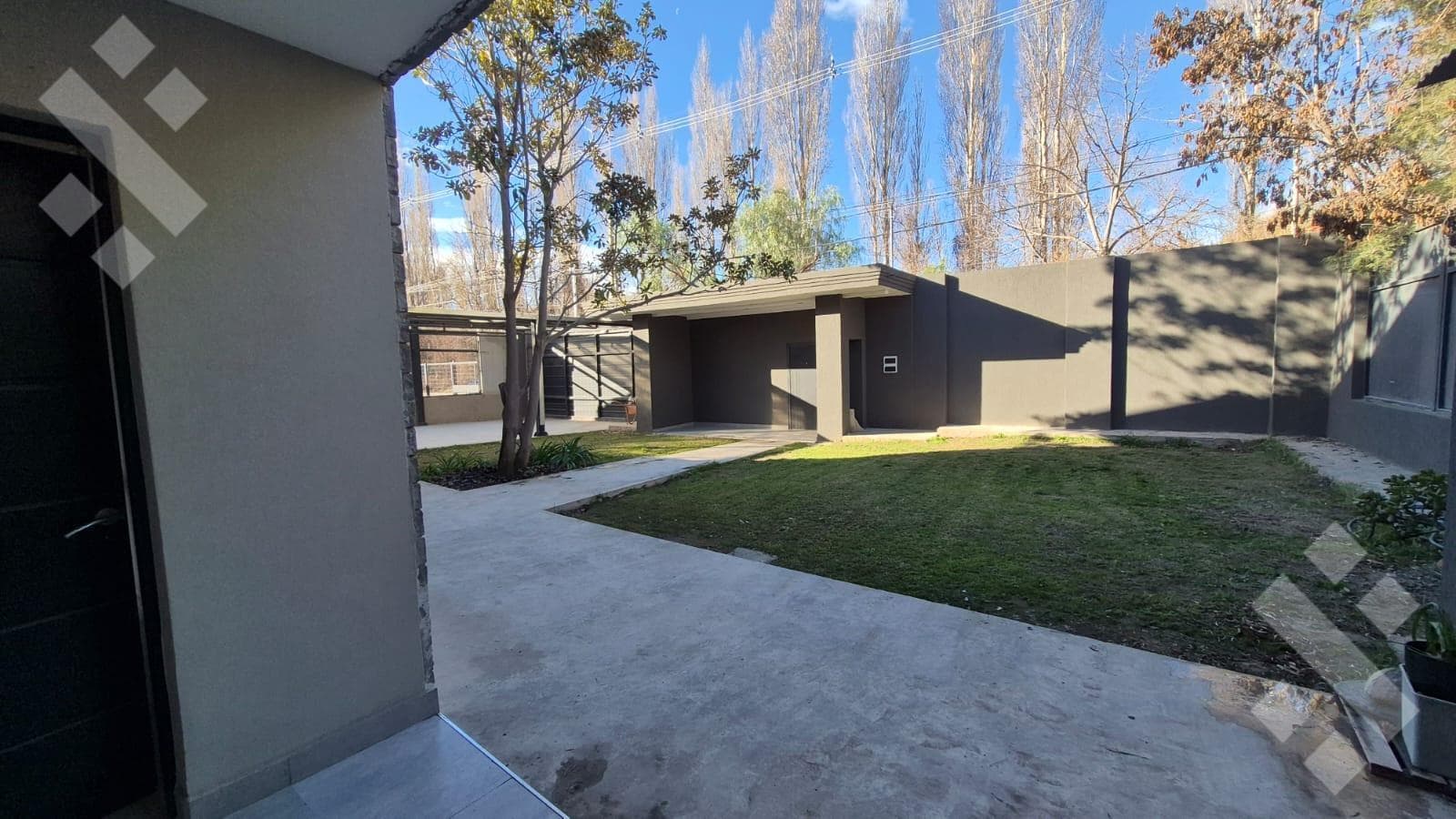 FOR SALE (EXCLUSIVE) 3-BEDROOM HOUSE + SWIMMING POOL - CONFLUENCIA RURAL NEIGHBORHOOD, NEUQUÉN