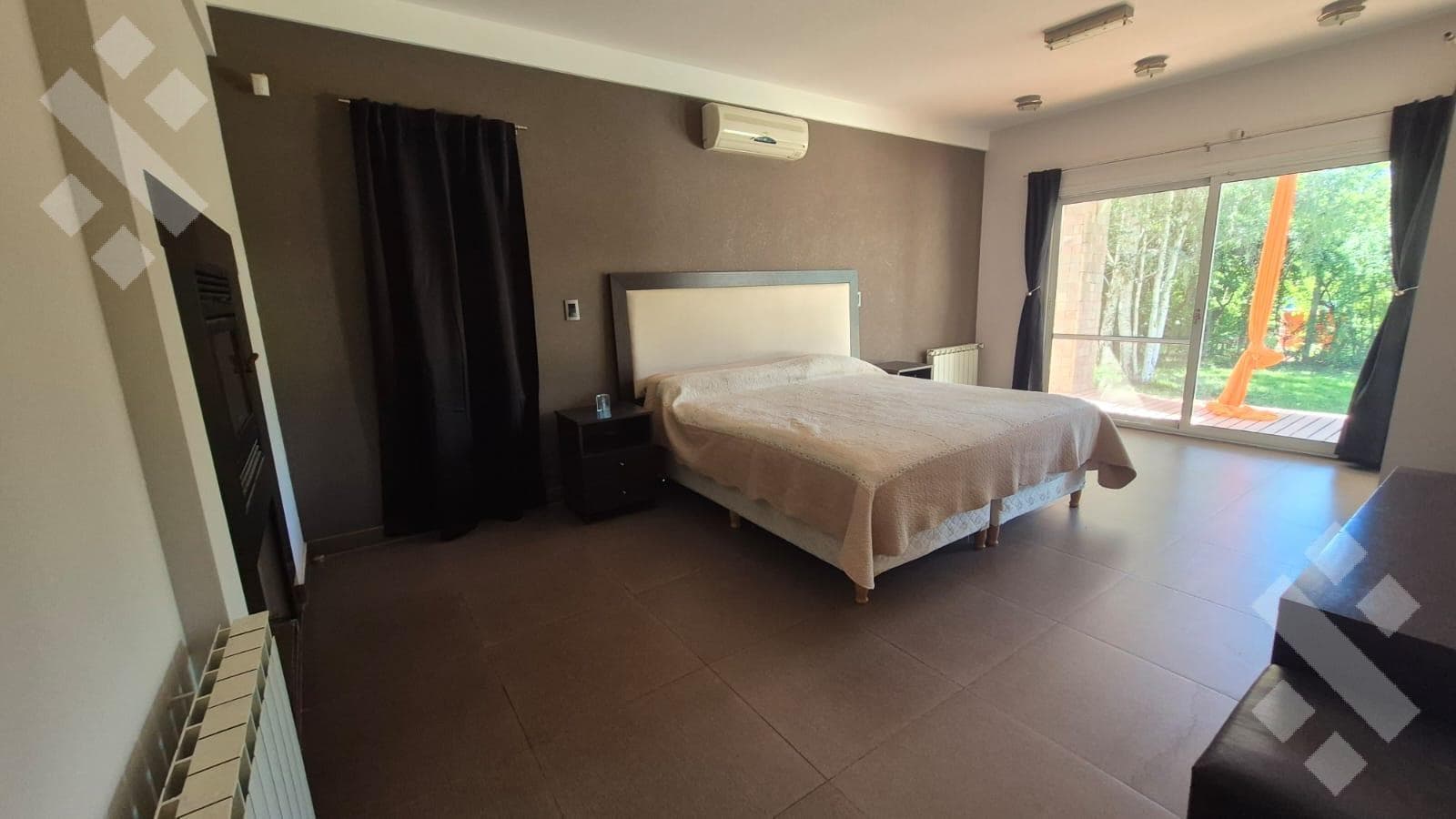 FOR SALE (EXCLUSIVE) 3-BEDROOM HOUSE + SWIMMING POOL - CONFLUENCIA RURAL NEIGHBORHOOD, NEUQUÉN