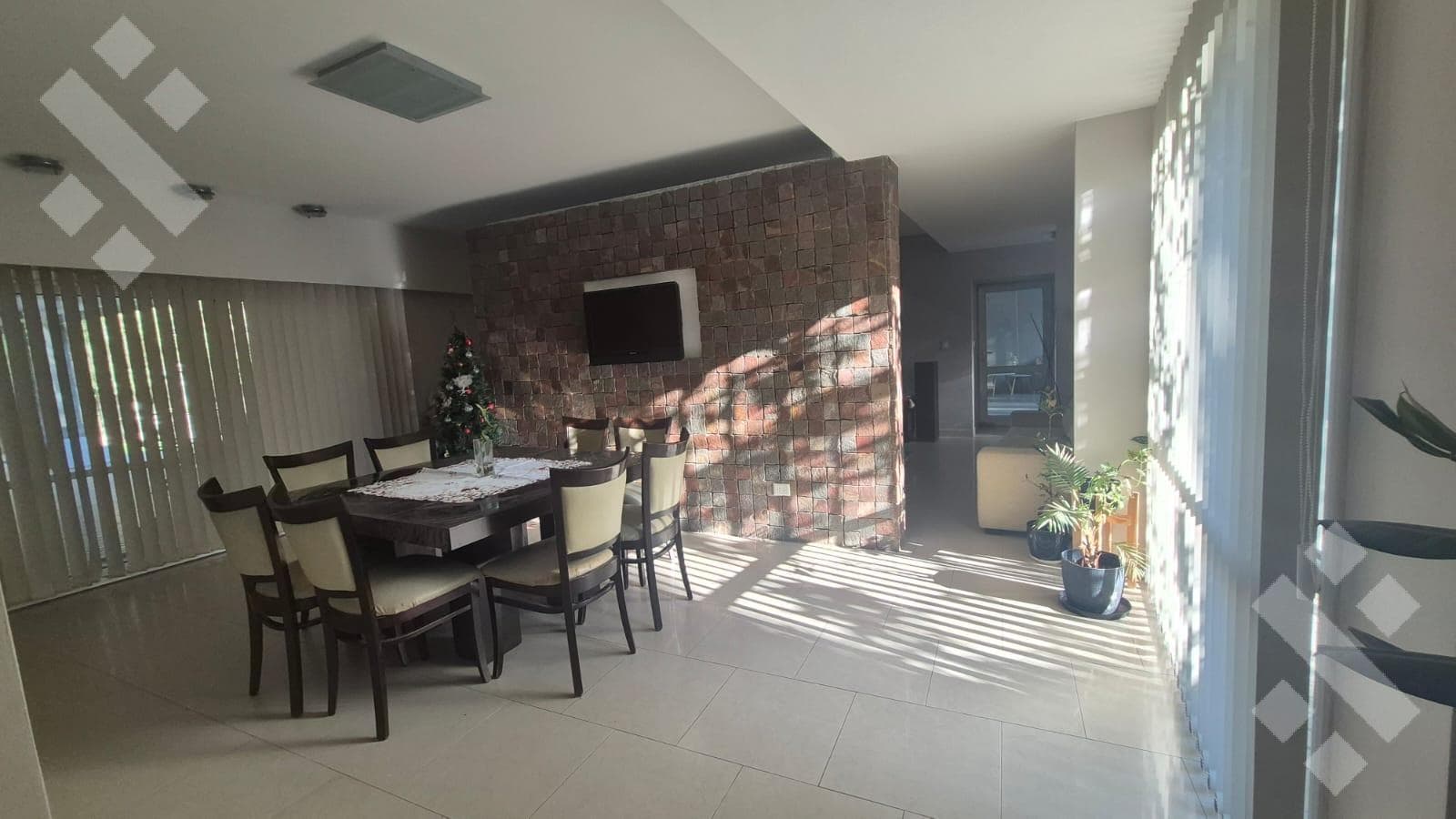 FOR SALE (EXCLUSIVE) 3-BEDROOM HOUSE + SWIMMING POOL - CONFLUENCIA RURAL NEIGHBORHOOD, NEUQUÉN