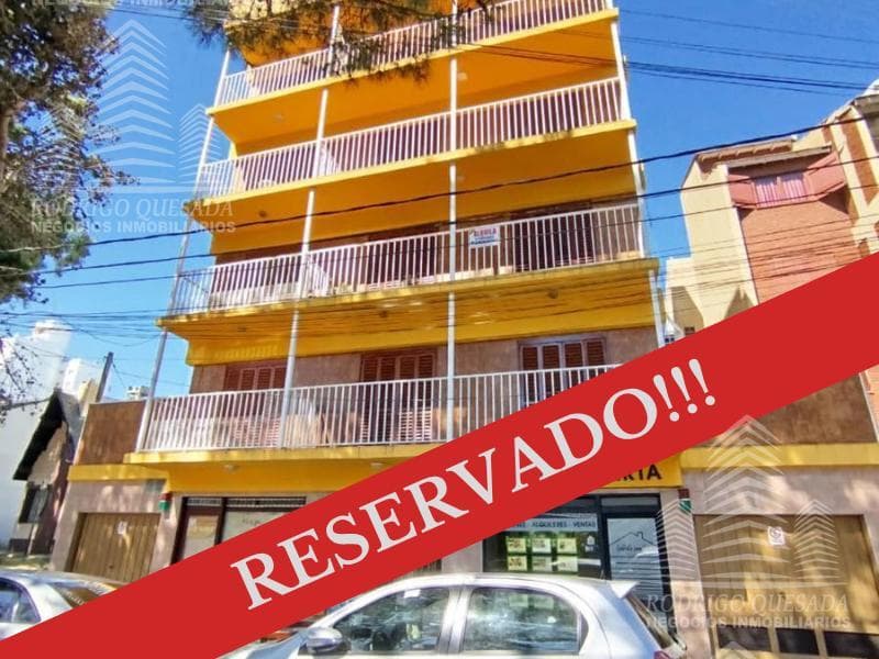 Cozy 2-room apartment just 2 blocks from the ocean!! Great neighborhood!!