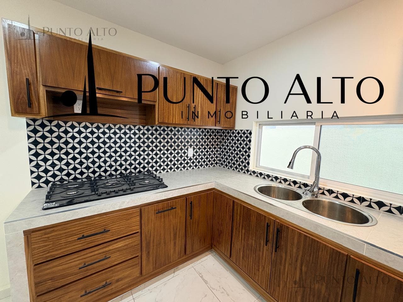 CASA EN VENTA COL LUNA LUNA