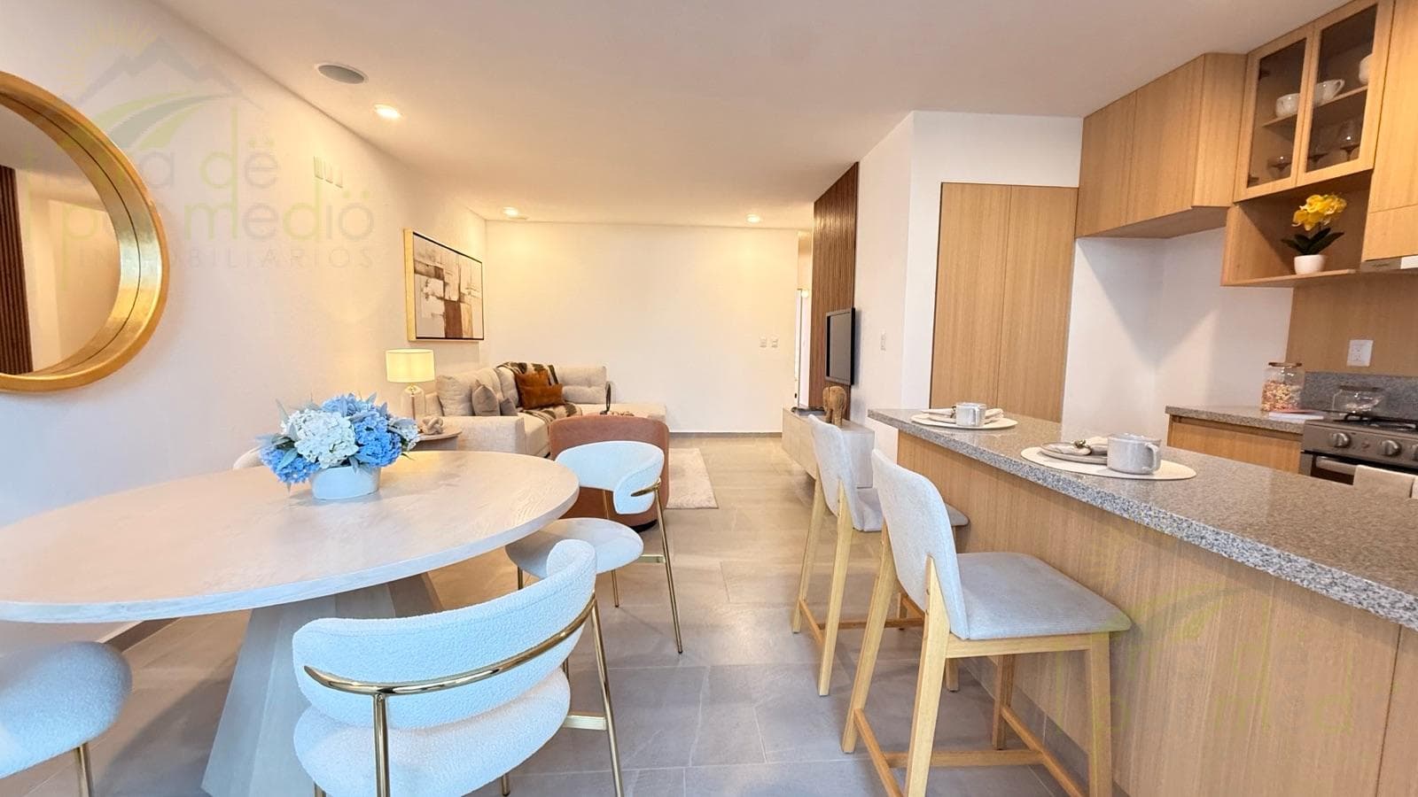Beautiful Ground-Floor Apartment with 2 Private Gardens, Altos Juriquilla, Querétaro
