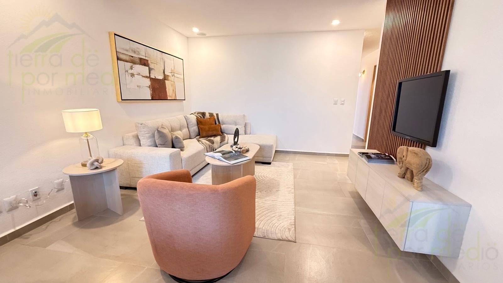 Beautiful Ground-Floor Apartment with 2 Private Gardens, Altos Juriquilla, Querétaro