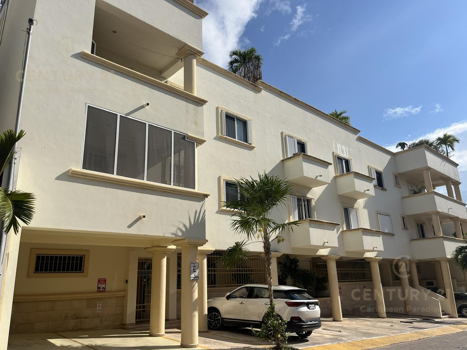 2 apartments for sale in Uno at Playa Inn, near 5th Avenue and Mamitas Beach, Playa del Carmen 4531