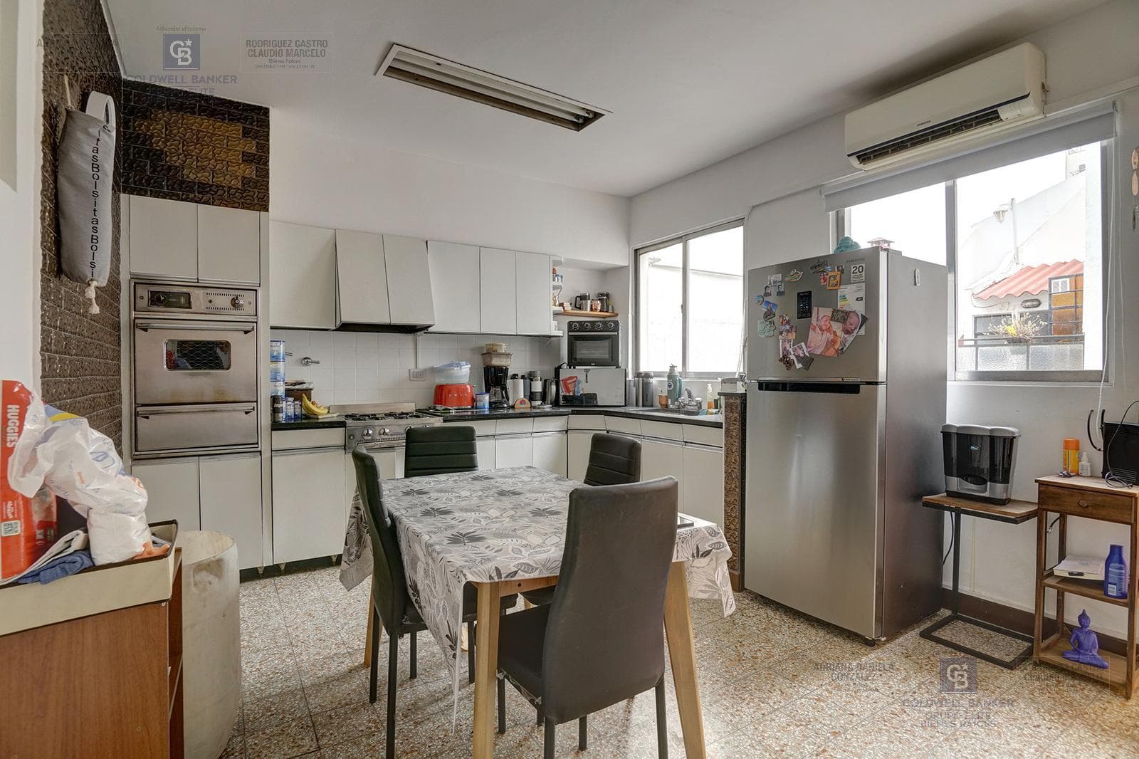 3-room apartment for sale in the Floresta neighborhood.