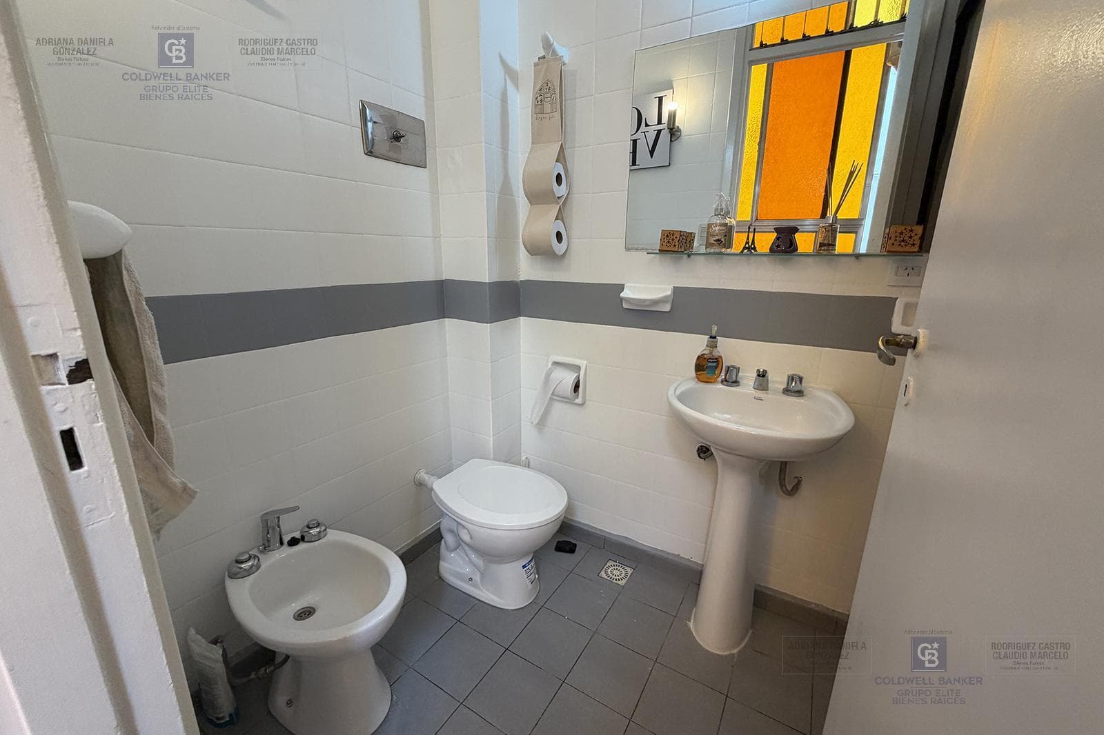 3-room apartment for sale in the Floresta neighborhood.
