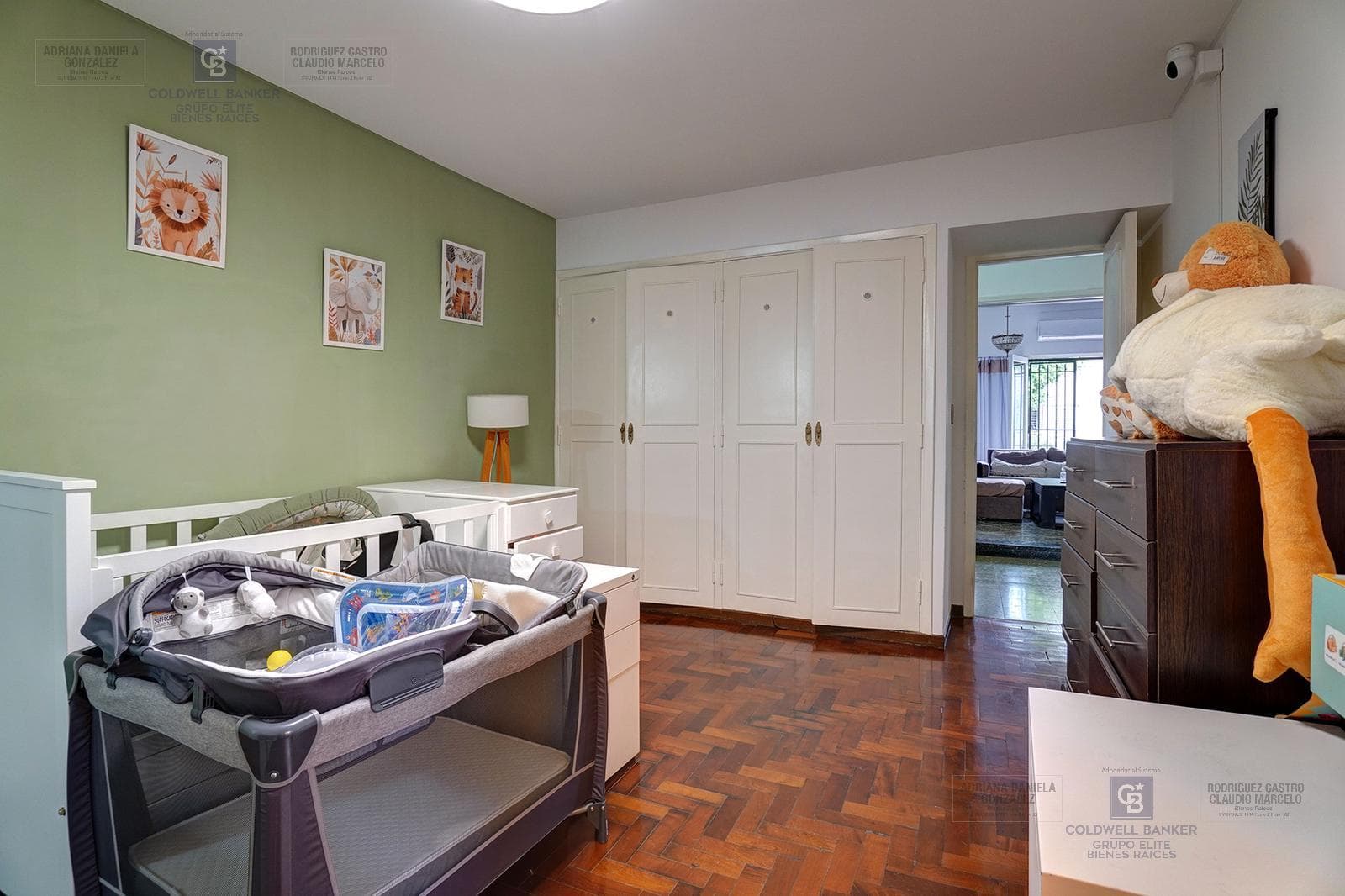 3-room apartment for sale in the Floresta neighborhood.