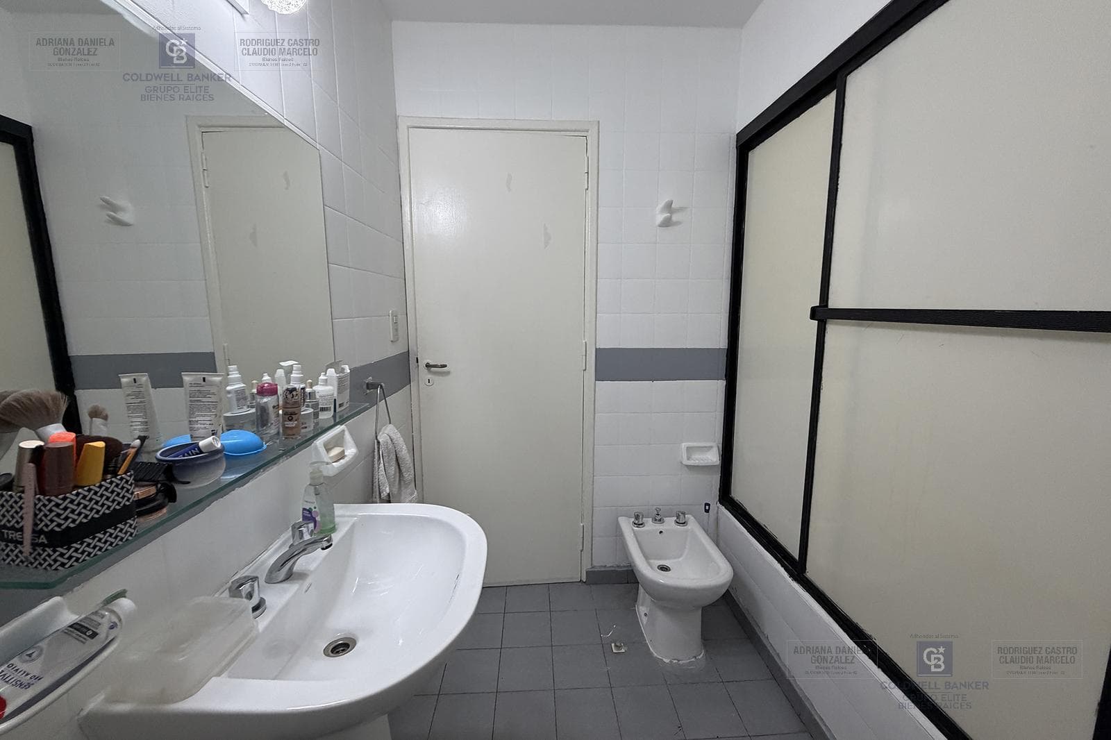 3-room apartment for sale in the Floresta neighborhood.
