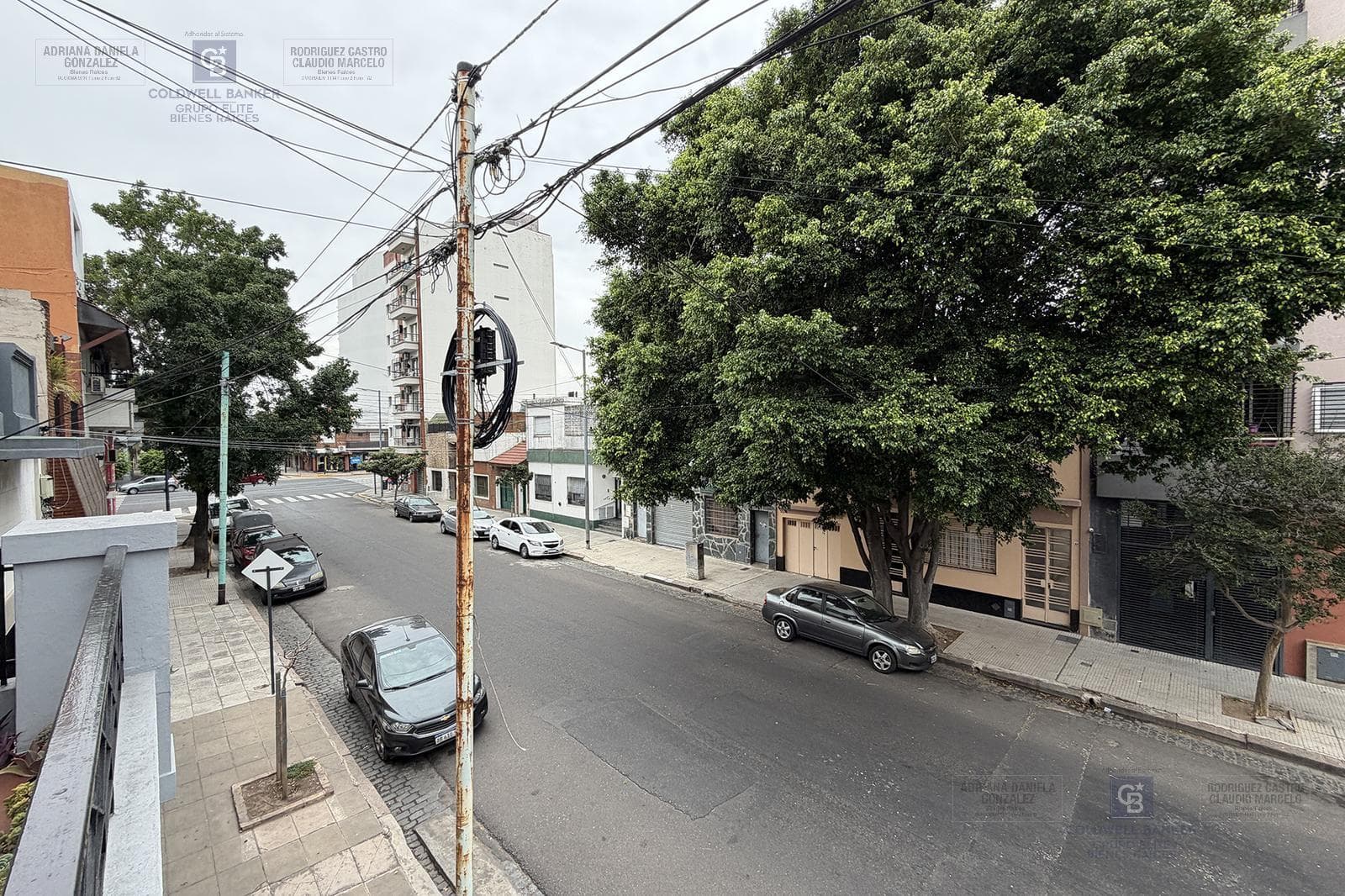 3-room apartment for sale in the Floresta neighborhood.