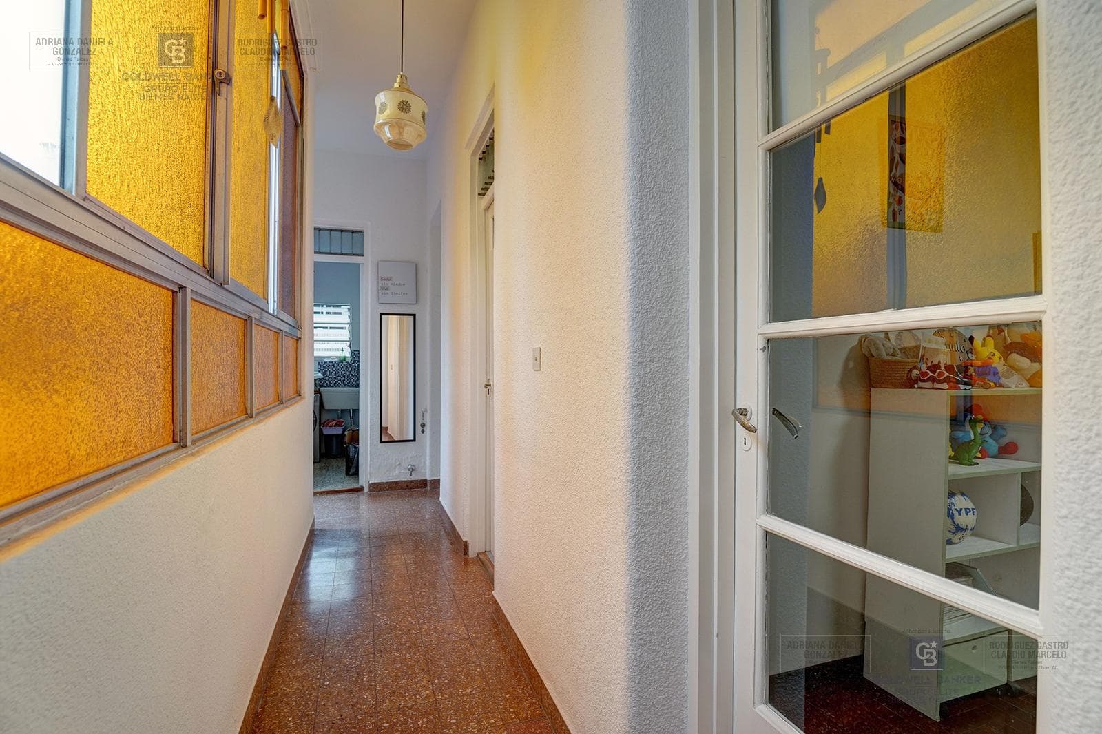 3-room apartment for sale in the Floresta neighborhood.
