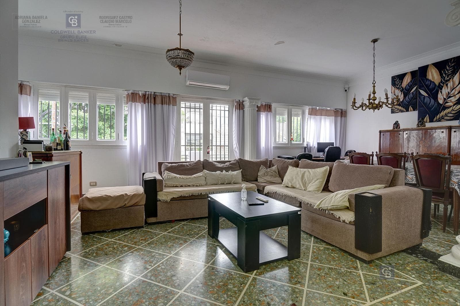 3-room apartment for sale in the Floresta neighborhood.