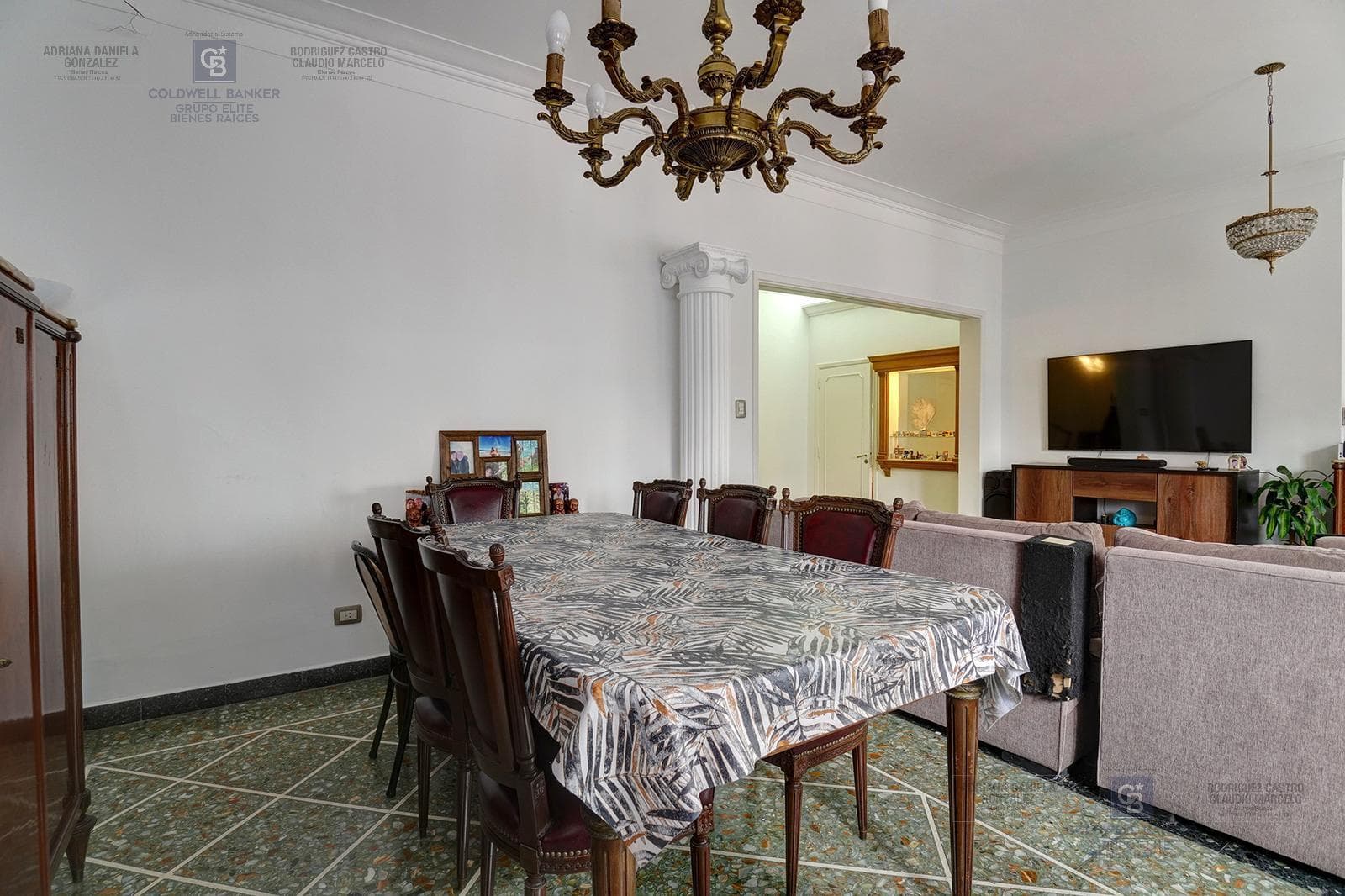3-room apartment for sale in the Floresta neighborhood.