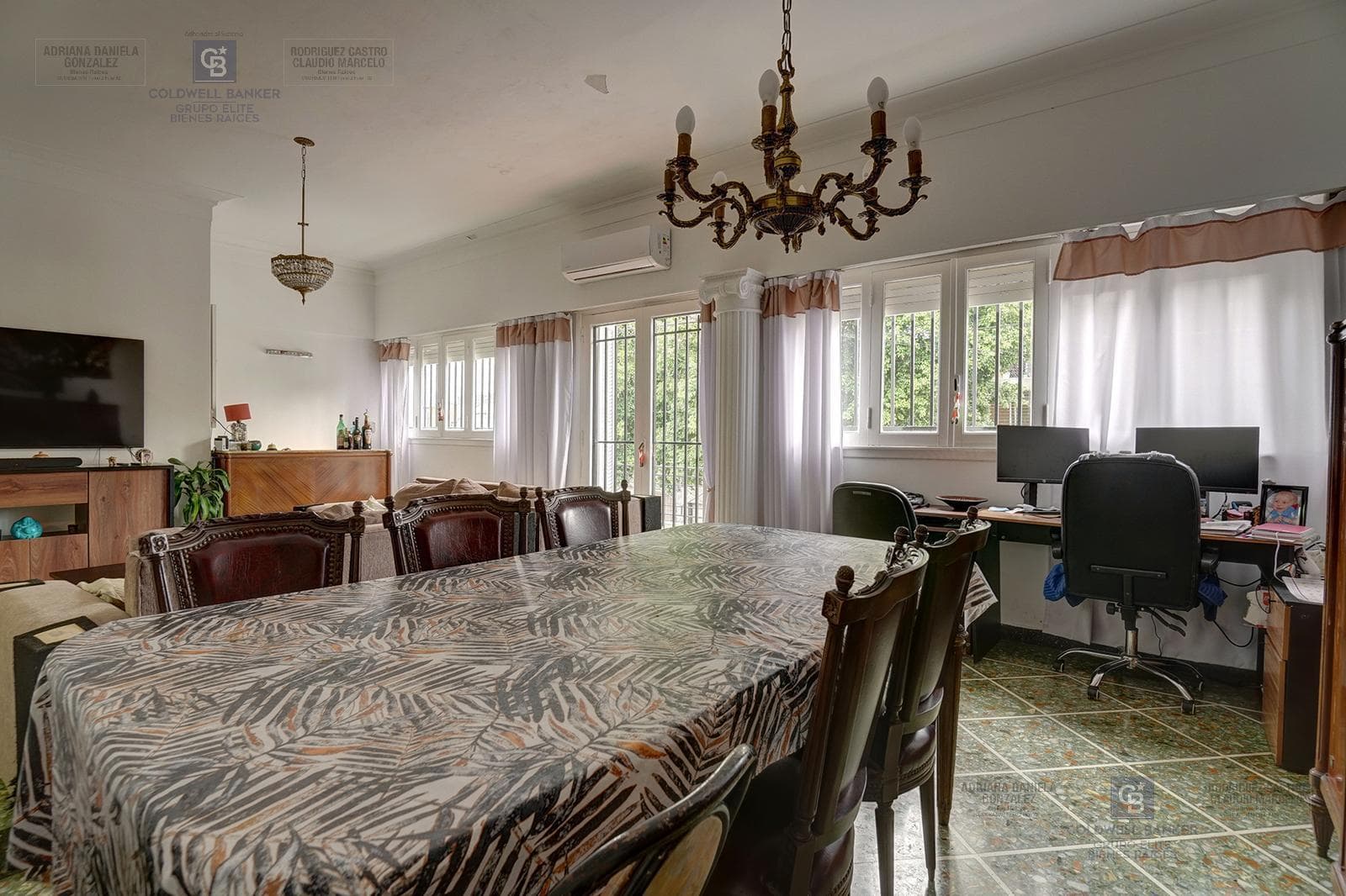 3-room apartment for sale in the Floresta neighborhood.